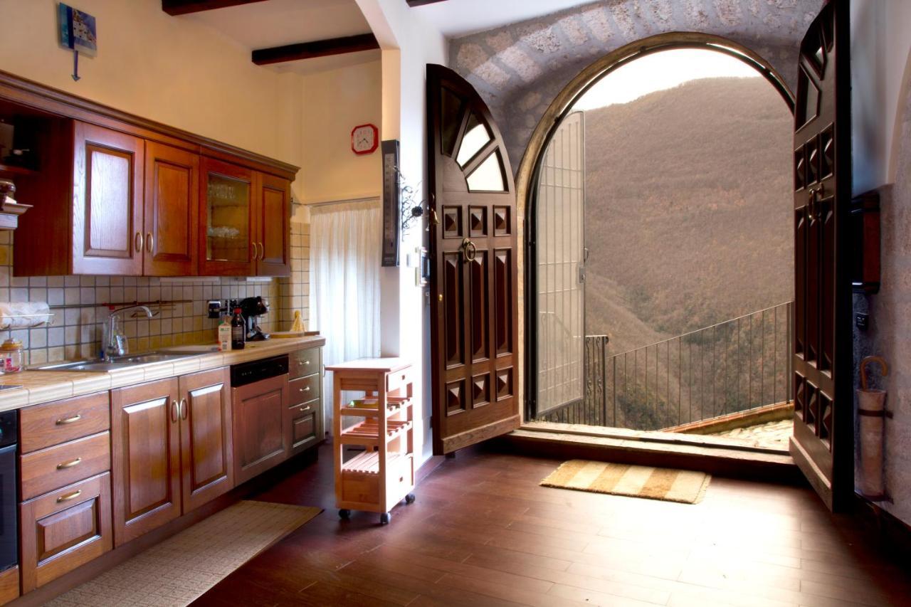 SantʼAnatolia di Narco Villa Con Piscina "La Dogana Di Spoleto " מראה חיצוני תמונה